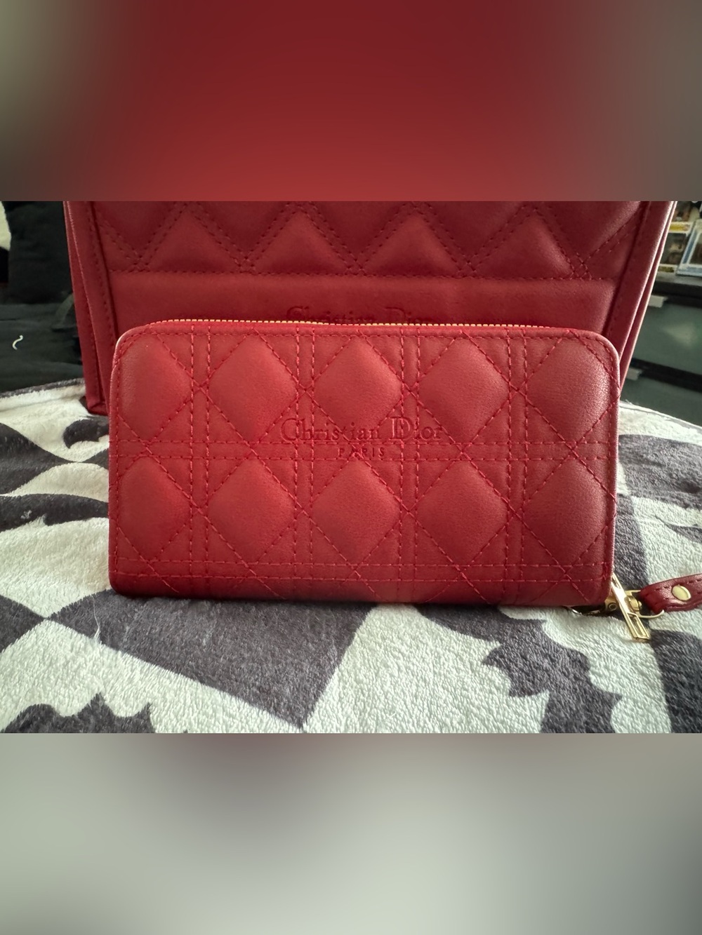 Red Quilted Leather Top-Handle Bag Inspired - Picture 4 of 5